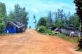 036-Shanty-town-on-the-track-to-Otres-Beach