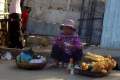 156-Baguette-vendor-Phnom-Penh